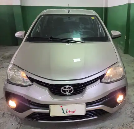 TOYOTA-ETIOS-2017
