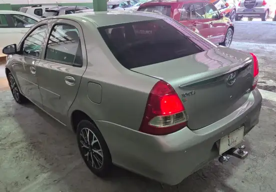 TOYOTA-ETIOS-2017