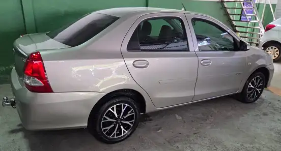 TOYOTA-ETIOS-2017