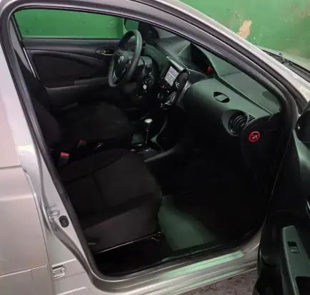 TOYOTA-ETIOS-2017