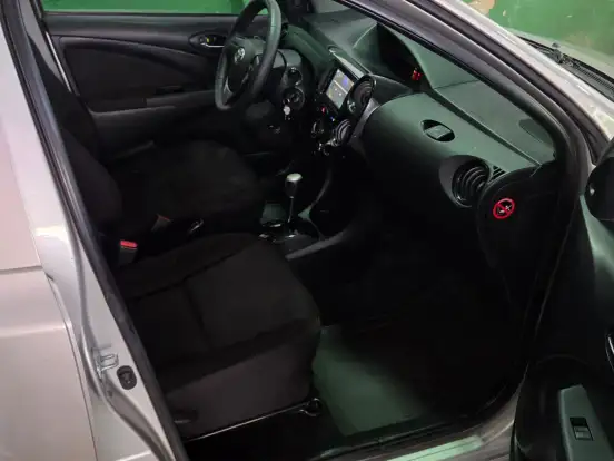 TOYOTA-ETIOS-1.5 X SEDAN 16V FLEX 4P AUTOMÁTICO TOYOTA-ETIOS-2017
