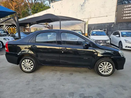TOYOTA-ETIOS-2013