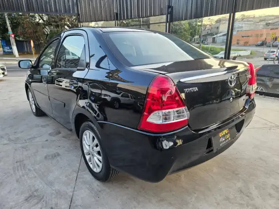 TOYOTA-ETIOS-2013
