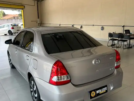 TOYOTA-ETIOS-1.5 XS 16V FLEX 4P AUTOMÁTICO TOYOTA-ETIOS-2017