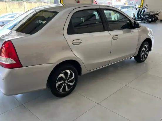 TOYOTA-ETIOS-1.5 XS 16V FLEX 4P AUTOMÁTICO TOYOTA-ETIOS-2017