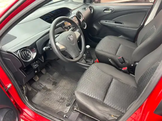 TOYOTA-ETIOS-1.5 XS 16V FLEX 4P MANUAL TOYOTA-ETIOS-2014