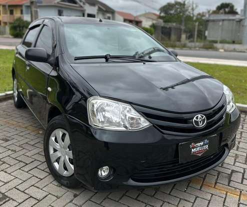 TOYOTA-ETIOS-2012