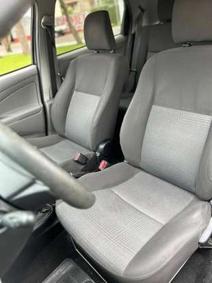 TOYOTA-ETIOS-2012