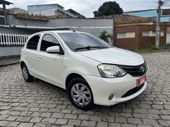 TOYOTA-ETIOS-1.3 X 16V FLEX 4P MANUAL TOYOTA-ETIOS-2016