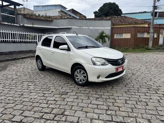 TOYOTA-ETIOS-1.3 X 16V FLEX 4P MANUAL TOYOTA-ETIOS-2016