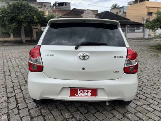 TOYOTA-ETIOS-1.3 X 16V FLEX 4P MANUAL TOYOTA-ETIOS-2016