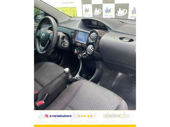 TOYOTA-ETIOS-2016