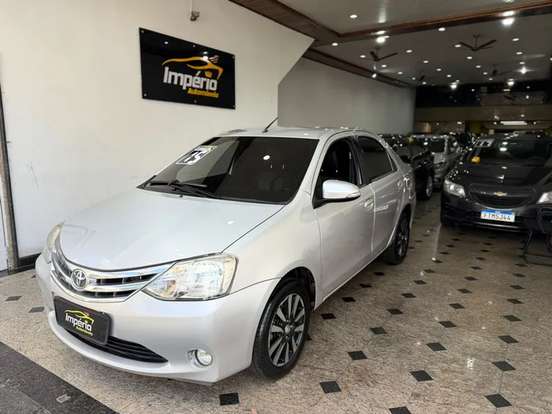 TOYOTA-ETIOS-1.5 PLATINUM SEDAN 16V FLEX 4P MANUAL TOYOTA-ETIOS-2015