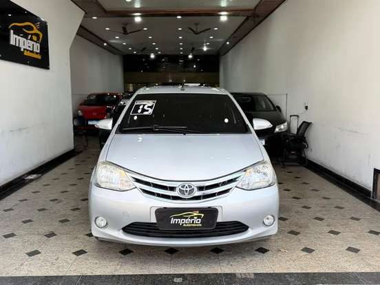 TOYOTA-ETIOS-2015