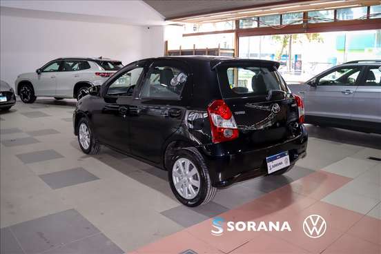 TOYOTA-ETIOS-2019