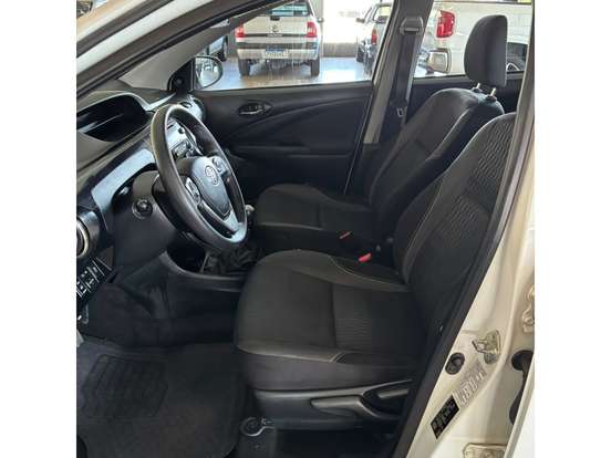 TOYOTA-ETIOS-1.5 X PLUS 16V FLEX 4P MANUAL TOYOTA-ETIOS-2018