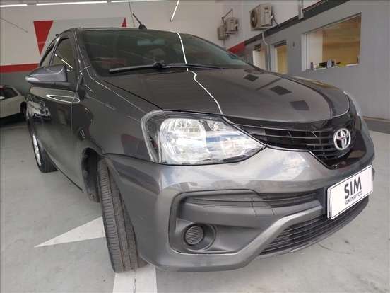 TOYOTA-ETIOS-2021