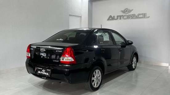 TOYOTA-ETIOS-2016