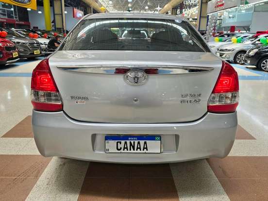 TOYOTA-ETIOS-1.5 XLS SEDAN 16V FLEX 4P MANUAL TOYOTA-ETIOS-2014
