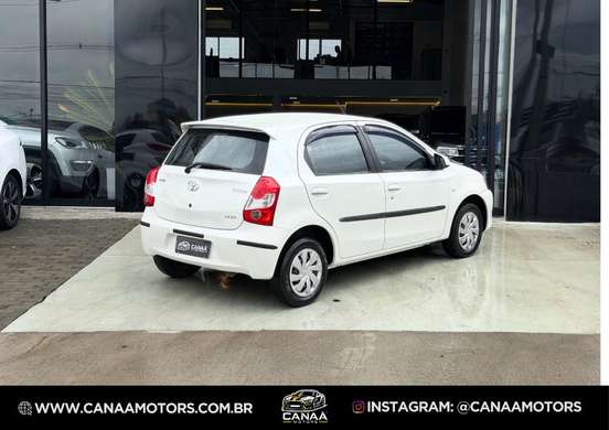 TOYOTA-ETIOS-2016