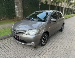 TOYOTA ETIOS 1.5 XS 16V FLEX 4P AUTOMÁTICO TOYOTA ETIOS 1.5 XS 16V FLEX 4P AUTOMÁTICO