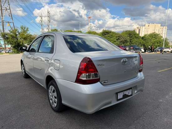 TOYOTA-ETIOS-1.5 XS SEDAN 16V FLEX 4P AUTOMÁTICO TOYOTA-ETIOS-2017
