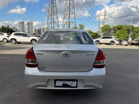 TOYOTA-ETIOS-1.5 XS SEDAN 16V FLEX 4P AUTOMÁTICO TOYOTA-ETIOS-2017