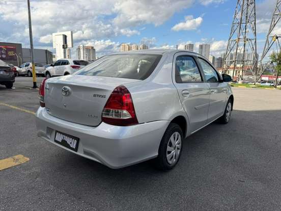 TOYOTA-ETIOS-1.5 XS SEDAN 16V FLEX 4P AUTOMÁTICO TOYOTA-ETIOS-2017