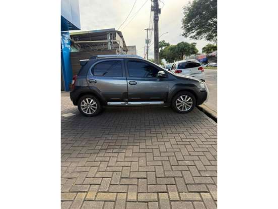 TOYOTA-ETIOS CROSS-1.5 16V FLEX 4P MANUAL TOYOTA-ETIOS CROSS-2014