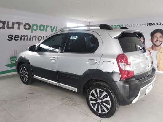 TOYOTA-ETIOS CROSS-2015