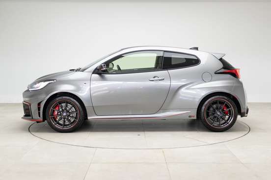 TOYOTA-GR YARIS-2026