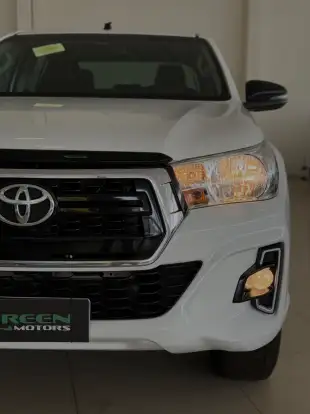 TOYOTA-HILUX-2018
