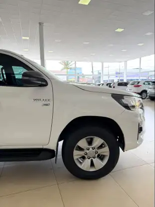 TOYOTA-HILUX-2018