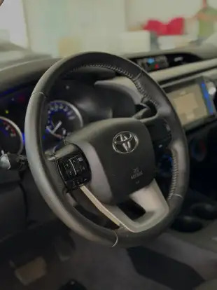 TOYOTA-HILUX-2018