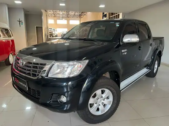 TOYOTA-HILUX-2014
