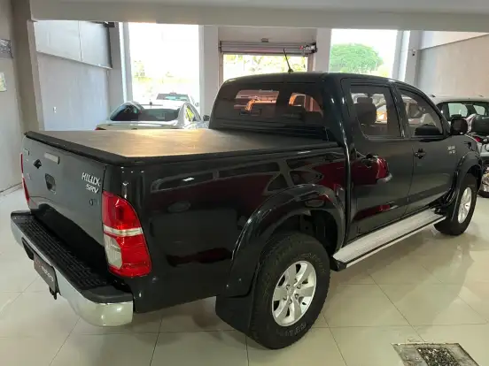 TOYOTA-HILUX-2014