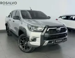 TOYOTA HILUX 2.8 D-4D TURBO DIESEL CD CONQUEST 4X4 AUTOMÁTICO TOYOTA HILUX 2.8 D-4D TURBO DIESEL CD CONQUEST 4X4 AUTOMÁTICO