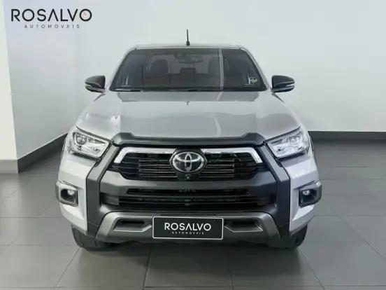 TOYOTA-HILUX-2.8 D-4D TURBO DIESEL CD CONQUEST 4X4 AUTOMÁTICO TOYOTA-HILUX-2023
