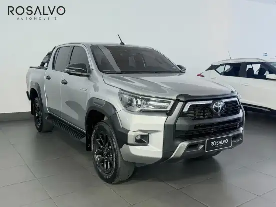 TOYOTA-HILUX-2.8 D-4D TURBO DIESEL CD CONQUEST 4X4 AUTOMÁTICO TOYOTA-HILUX-2023