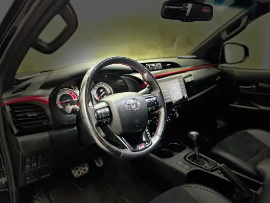 TOYOTA-HILUX-2022
