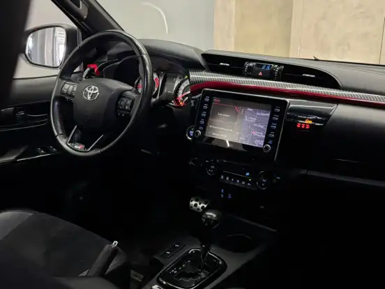 TOYOTA-HILUX-2022