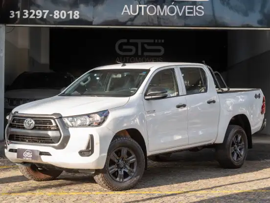TOYOTA-HILUX-2.8 D-4D TURBO DIESEL CD POWER PACK 4X4 AUTOMÁTICO TOYOTA-HILUX-2024