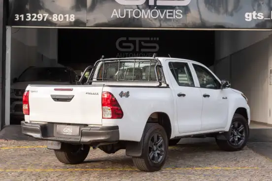 TOYOTA-HILUX-2.8 D-4D TURBO DIESEL CD POWER PACK 4X4 AUTOMÁTICO TOYOTA-HILUX-2024