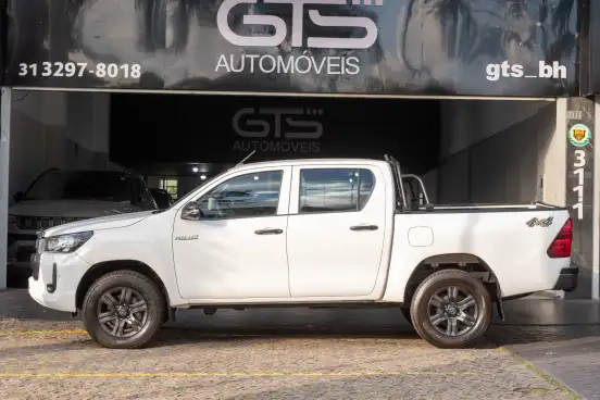 TOYOTA-HILUX-2.8 D-4D TURBO DIESEL CD POWER PACK 4X4 AUTOMÁTICO TOYOTA-HILUX-2024
