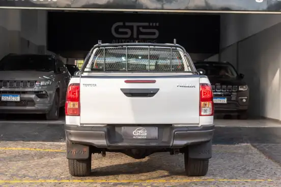 TOYOTA-HILUX-2.8 D-4D TURBO DIESEL CD POWER PACK 4X4 AUTOMÁTICO TOYOTA-HILUX-2024