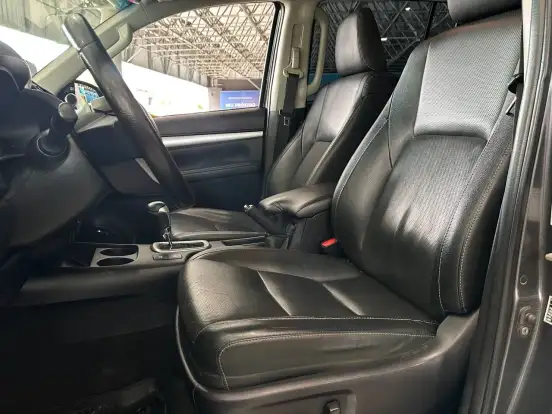 TOYOTA-HILUX-2021