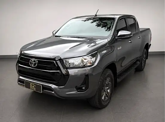 TOYOTA-HILUX-2.8 D-4D TURBO DIESEL CD SR 4X4 AUTOMÁTICO TOYOTA-HILUX-2024