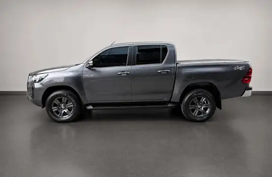 TOYOTA-HILUX-2.8 D-4D TURBO DIESEL CD SR 4X4 AUTOMÁTICO TOYOTA-HILUX-2024