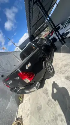 TOYOTA-HILUX-2022