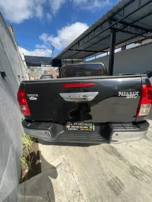 TOYOTA-HILUX-2022